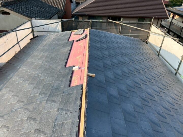 屋根葺き替え工事　瓦設置