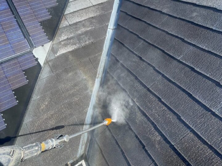 屋根塗装　高圧洗浄